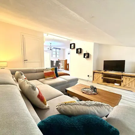 La Comtale Apartment *